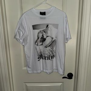 Marilyn Monroe shirt